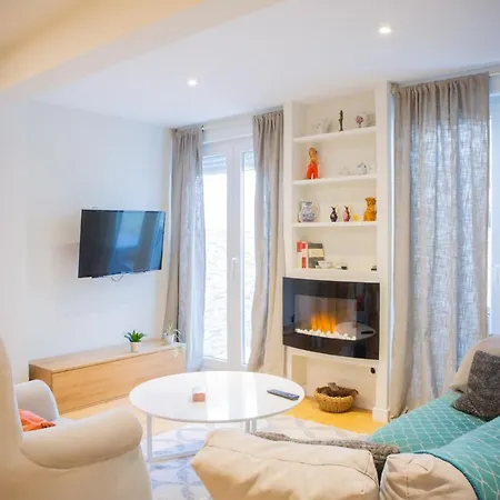 Piso Centrico En Apartamento *